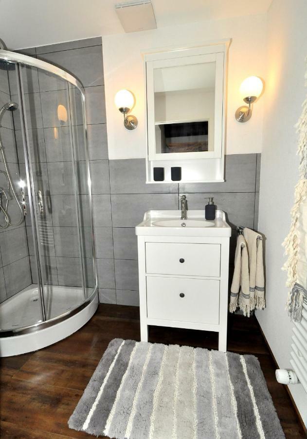 B&B Zum Rossli Zunzgen Buitenkant foto